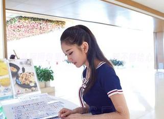 喵，爱丝私房图包里的小路猫步，够不够给心跳加速
