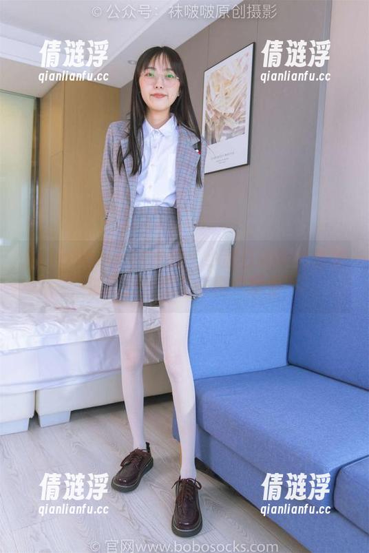 BoBoSocks袜啵啵 - 小甜豆的肉丝全集，油亮脚尖都在认真“营业”