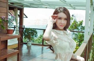 GIRLT果团网 – 在尹意纯的私拍里，我重新认识了‘秘书’