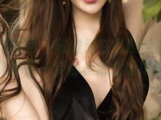 GIRLT果团网 – 陈雅漫在高跟鞋里的私房时光，似乎每一步都是精心编排的舞蹈。