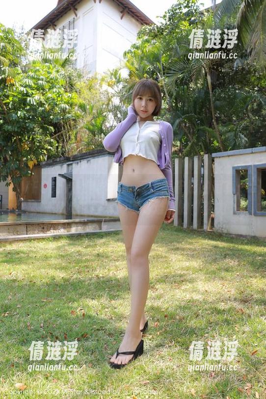 MFStar模范学院 - 看甜筒晓彤的写真：练瑜伽每次都得来一场高难度的“努力”。