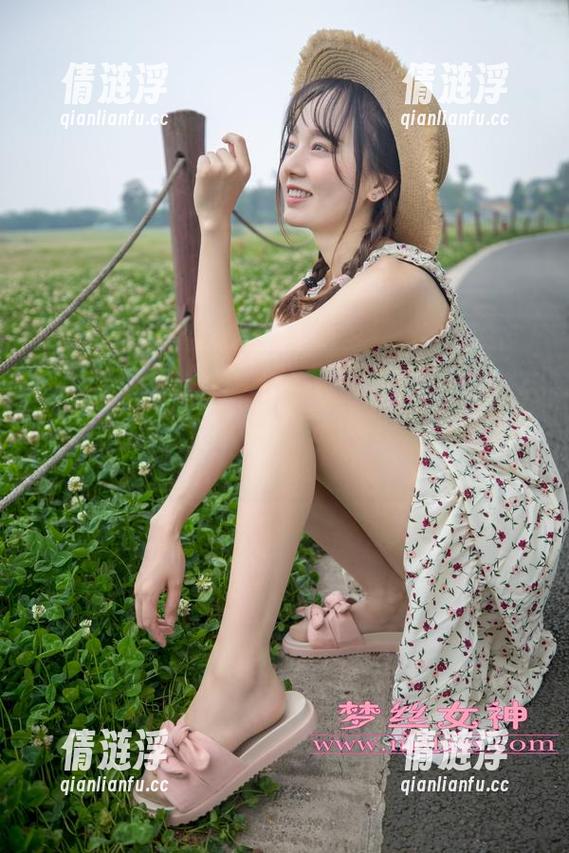 MSLASS梦丝女神 - 凌凌的超美脚丫，喜提精选图片！每一张都让我忍不住想多看两眼！