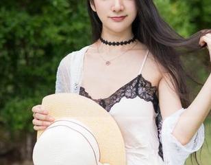 MiStar魅妍社 – 网盘点击锁定，娜露Selena的黑丝作品让我想起了初恋？
