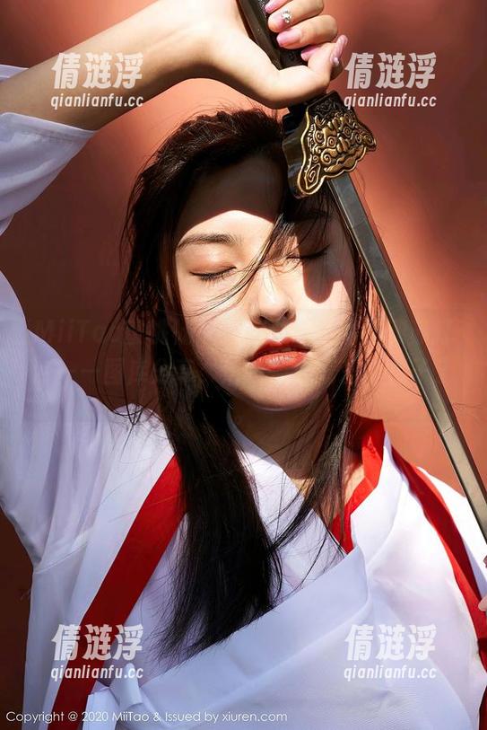 MiiTao蜜桃社 - 小魔女lily的海滩苏打水——图库分享，清凉一夏就差个椅子了。