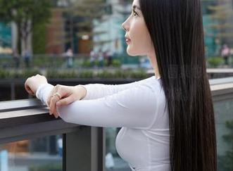 MiiTao蜜桃社 – 琳琳ailin的旗袍写真，图集也是有些拼，然而，每张都透露出别样的韵味。