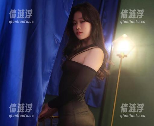私拍一日三春：Sira(시라)的睡衣原图也太让人心神荡漾了！