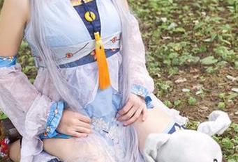 TouTiao头条女神 – 崔昭妍校服新作，图片里每个细节都让我停留》