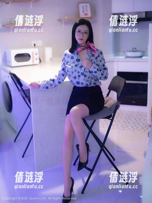 Xiuren秀人网 - Candy糖糖的万圣节写真，带着一丝淡淡的懵懂，有时候她只是在自嗨吧。