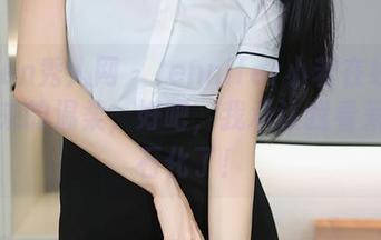 Xiuren秀人网 – Jennifer小若在线：图集带来的温柔，好吧，我承认我看呆了，石化了！