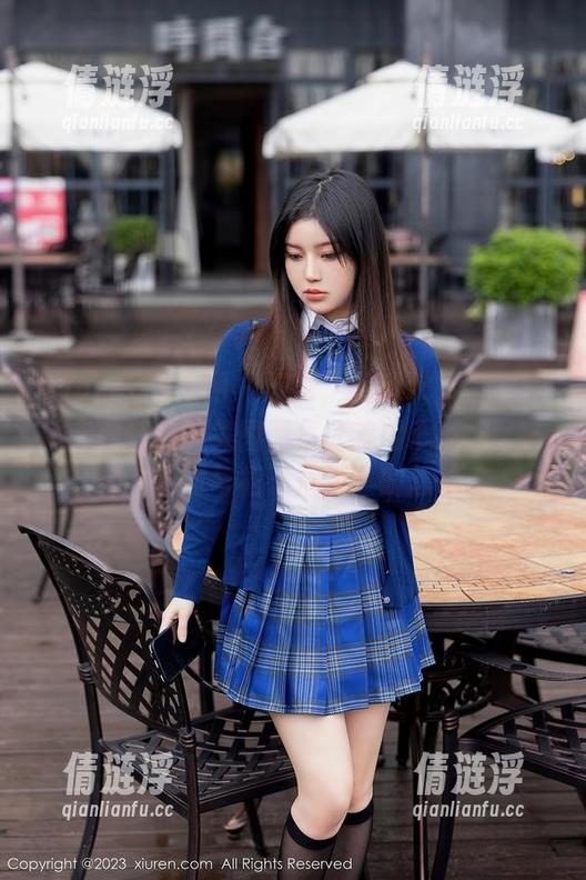Xiuren秀人网 - 好吧，我承认，奶油妹妹穿着红裙的美图图集让我内心泛起了各种“如何与裙子搭配”的想法。