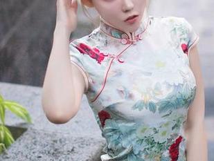 Xiuren秀人网 – 不想上班？先来看小纯子的职业装图片，下载前也许会激发一点职场斗志