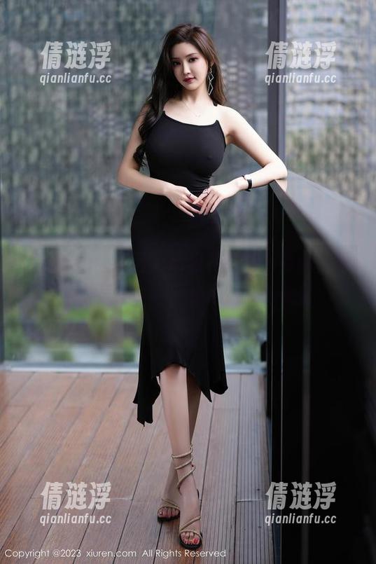 Xiuren秀人网 - 明日花桃桃，隐藏在线的女神美图，一不小心让我恍惚了。