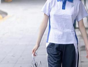 Xiuren秀人网 – 欧阳若依的白衬衫：在简单中寻找那抹不明显的个性，图集是我的见证。