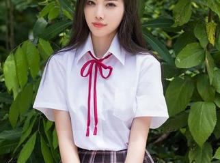 Xiuren秀人网 – 这波沐言yanyan的美图，脚是挺好看，但我可不想带偏你们的注意力…