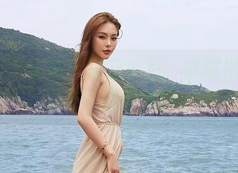 YouMi尤蜜荟 – 镜花水月，卓娅祺写真带你在幻境中迷路。