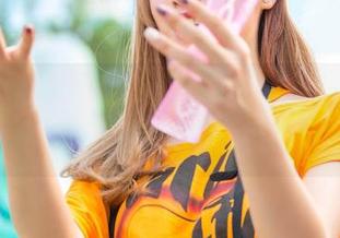 aiss – 这是一包高清图，欣杨与死库水的碰撞，意外又耐人寻味。