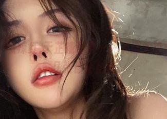 微密圈 – 热辣红,于芷晴原图——满屏的热情，不来几张你会后悔