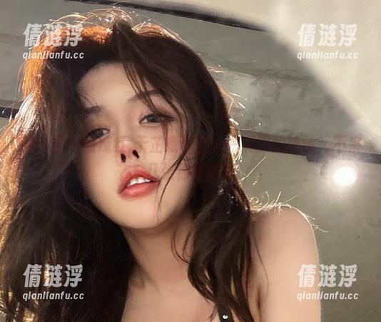 微密圈 - 热辣红,于芷晴原图——满屏的热情，不来几张你会后悔