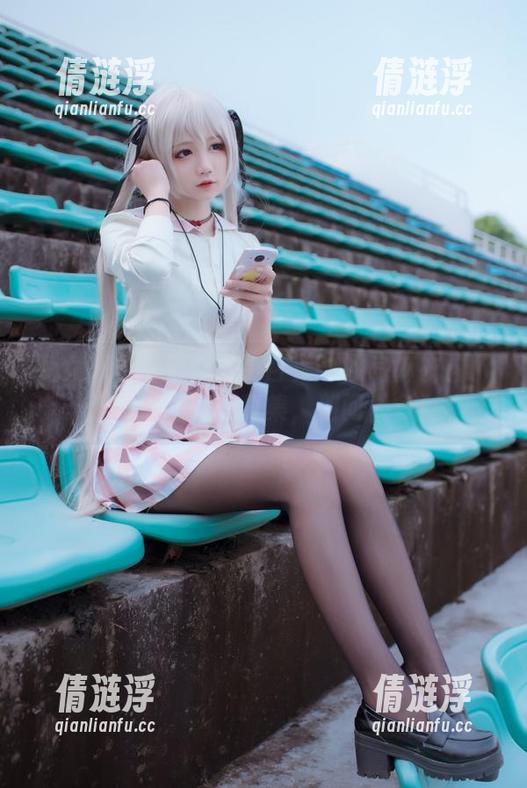 兔女郎非主流：五更百鬼给樱岛麻衣拍了部高清创意写真集，别问太多！