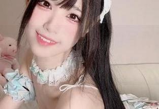 微密圈 – 十万口草莓粥粥的写真，泳装不少，但每一套都有不同的小心机哟！