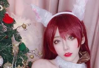果然，啾小妍Deer完全掌控了女友的cos之道，美图堪比明星！