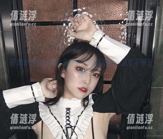 狂欢季的奇行家狗崽写真：春节福利，卫衣不等于不撩！