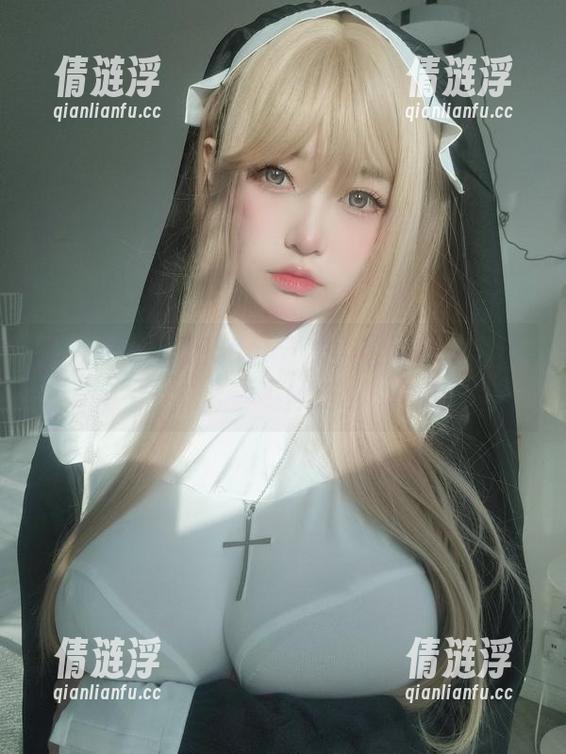 女主K的玛奇玛cos合集：轻松种草，十颗心都不够用啊！