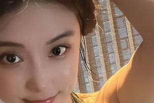 微密圈 – 奶雯最新图包：皮衣是否能罩住我那日常尬舞？快来见证！