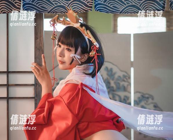 小容仔咕咕咕w的纯白毛衣图集：穿上它，心开始发软。