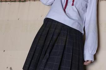 少女秩序 – 沉醉睡袍里——千澄无圣光作品小观察