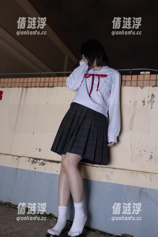 少女秩序-千澄 少女秩序 - 沉醉睡袍里——千澄无圣光作品小观察
