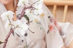 尤蜜荟 – YOYO优优Online：吊带让你更想抖动的高清角度