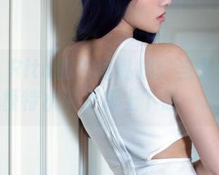 推女郎 – Rita的肉丝私拍：当设计与独特模特水平不相上下时…。