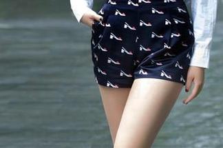推女郎 – 吊带里的风情万种：夏婉婉，下载作品集一睹为快！