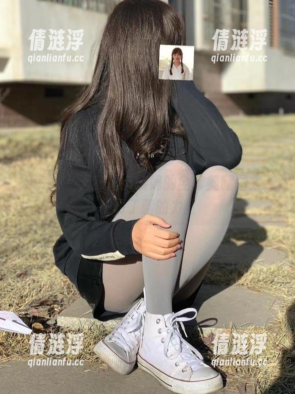 微密圈 - 无敌哒小姨妈的全套美腿图集，证明了腿的力量