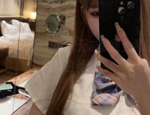 微密圈 – 写真日记：无欲无求的推土君呼唤，车厢内的白丝传说