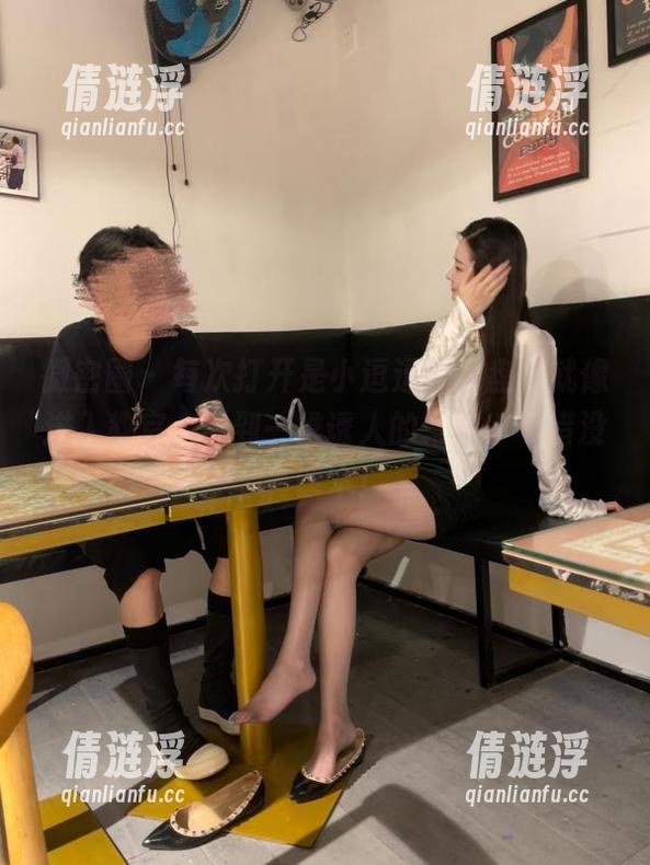 微密圈 - 每次打开是小逗逗的网盘，就像进入教室，看到一堆诱人的写真，可惜没有课本！