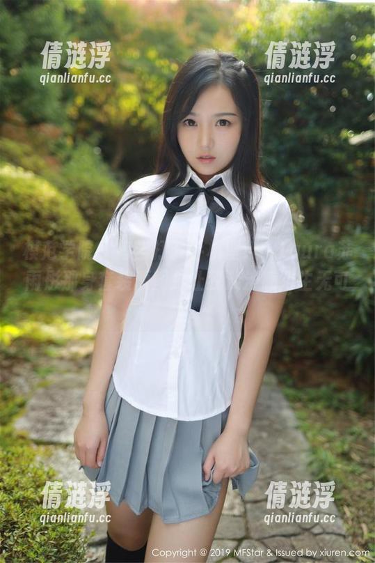 模范学院 - 每当打开手机壁纸，Laura苏雨彤那身套装原图总让我淡淡感到生无可恋。