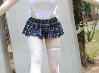 模范学院 – 妹妹图集，林小艺又出新招，看看这姿势。
