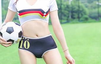 爱蜜社 – 原图中的小热巴，你我之间的微妙双马尾默契？