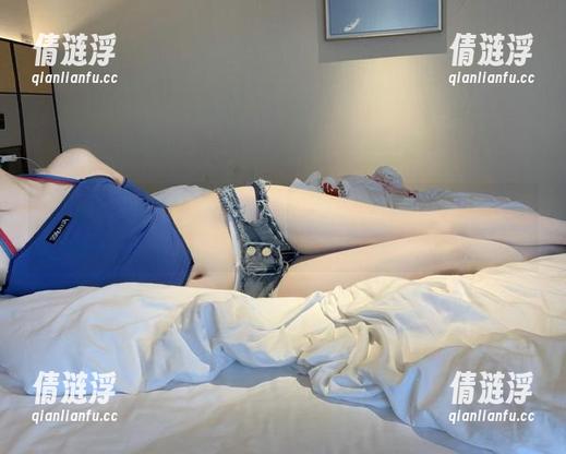 微密圈 - 相扑猫与网袜——一场让人难以拒绝的私拍狂欢