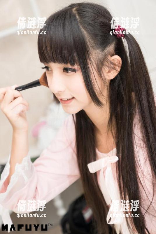 湿漉漉的冬天，只有神楽坂真冬和妹妹的壁纸能让我重燃生机！