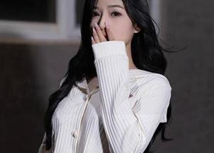 秀人网 – 下载网盘里的白裙，奶瓶土肥圆给你满满的清新感，甩掉夏天的热浪！