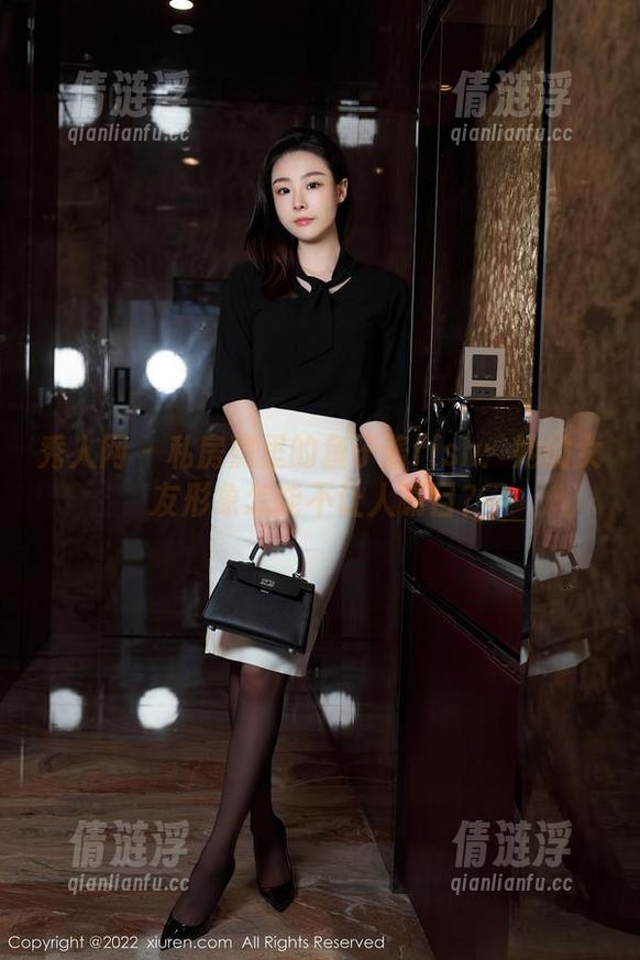 秀人网 - 私房照里的鱼子酱fish：她的女友形象怎能不让人瞩目？