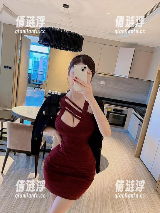 微密圈 - 原图解析：脸红Dearie的肉丝，疑似透漏了一些不言而喻的事儿。
