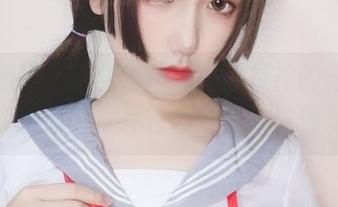 壁纸里的“芋圆侑子”：被原神的希娜小姐治愈了，尽管我还是一脸懵。