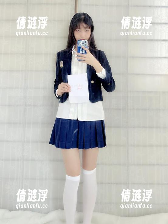 西瓜少女JK校服图片，明明是学生，却像迷失的小精灵