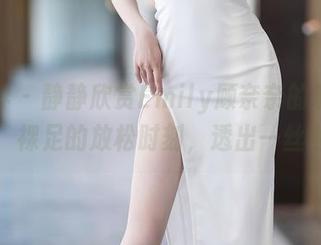 语画界 – 静静欣赏Emily顾奈奈的私房图集，裸足的放松时刻，透出一丝随意