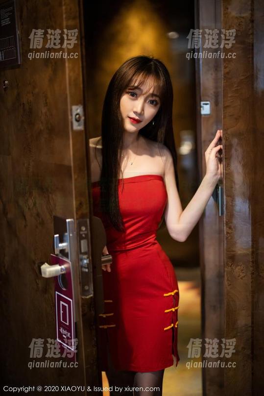 语画界-安琪Yee 语画界 - 一图胜千言!安琪Yee最新美足照片,告诉你怎样完美拥抱‘布施腿’。