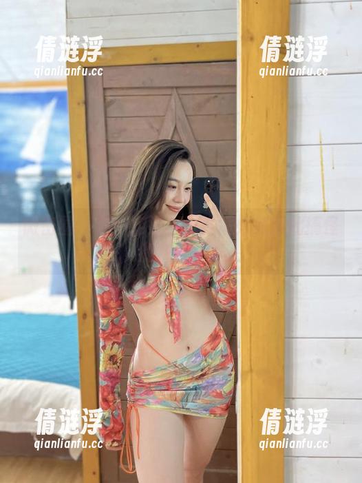 微密圈 - 你一定没见过铁锤姐姐如此搞怪的灰丝写真